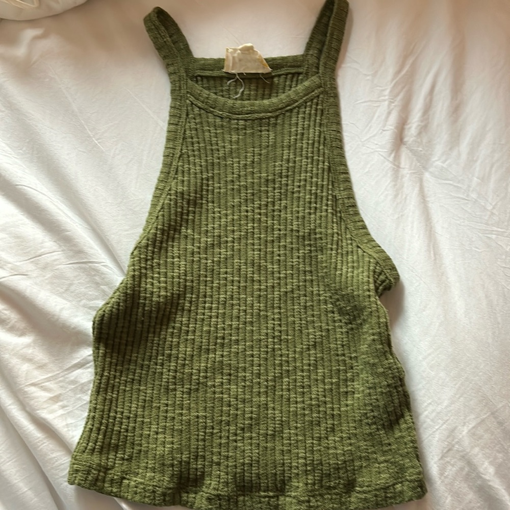 small green tank